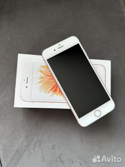 Телефон iPhone