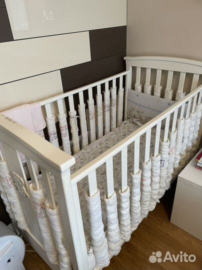 Детская кроватка