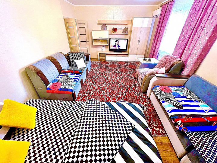 2-к. квартира, 65 м², 8/17 эт.