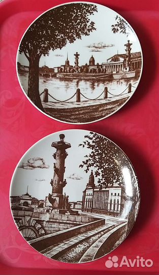 Тарелка фарфоровая декоративная