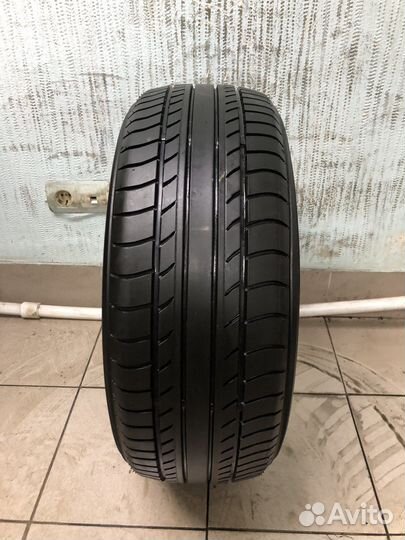 Yokohama BluEarth E70 215/55 R17