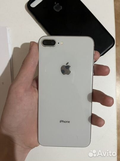 iPhone 8 Plus, 64 ГБ