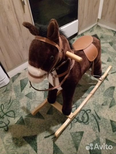 Детский стол и стул, велосипед, санки