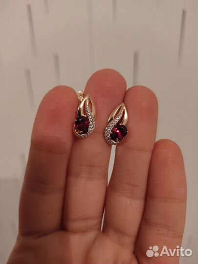 Золотые серьги 585 пробы