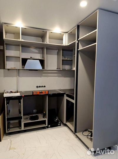 Кухня с островом на заказ с гарантией