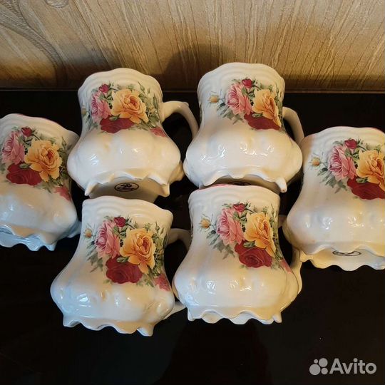 Кружки из костяного фарфора оригинальной формы