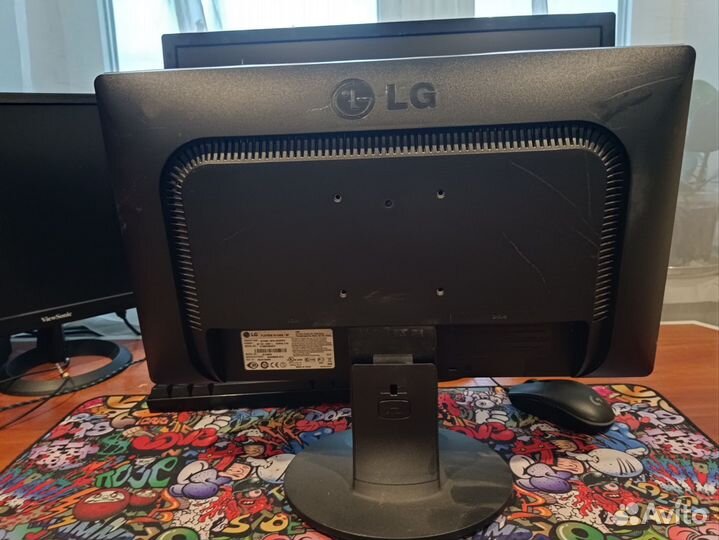 Монитор lg