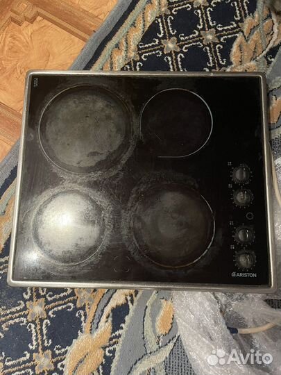 Электрическая плита Ariston
