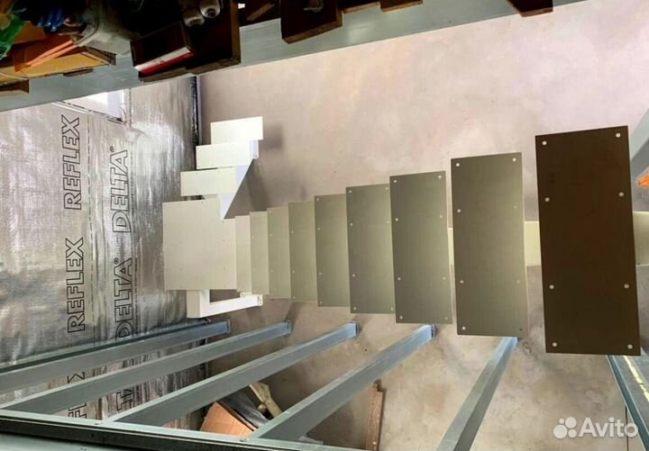 Лестничные перила кованные с монтажем