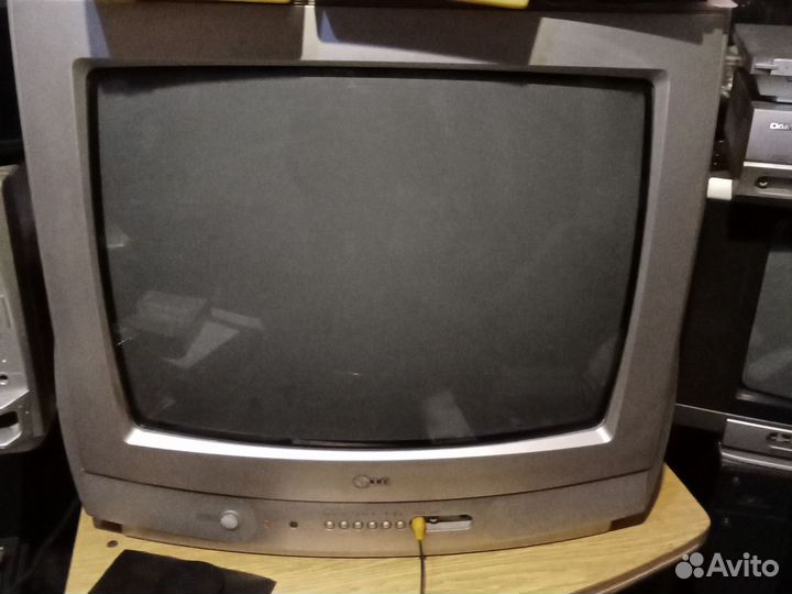 Телевизор+ DVD+video cassette