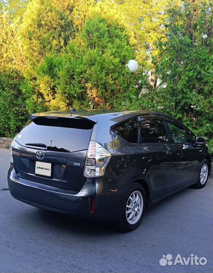 Toyota Prius Alpha 1.8 CVT, 2012, 111 000 км
