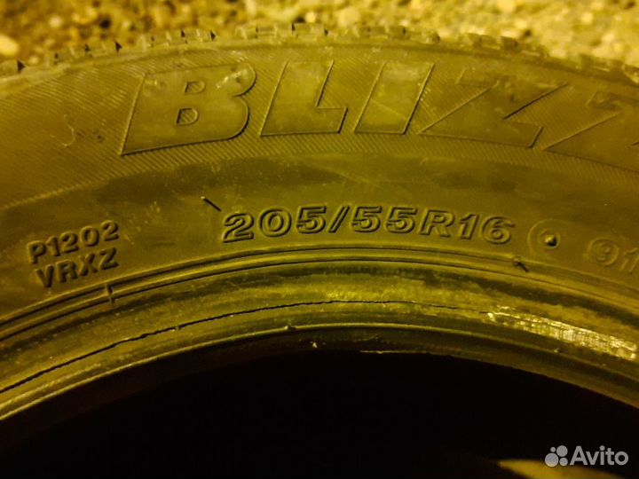 Bridgestone Blizzak VRX 205/55 R16 Q