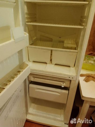 Холодильник бу стинол