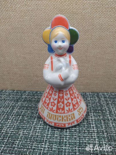 Фарфоровая статуэтка Катюша Вербилки