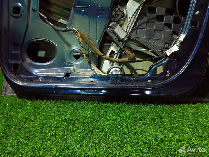 Дверь передняя правая Renault Scenic