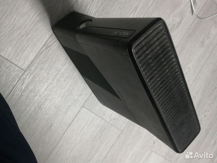 Xbox 360 прошитый с 30 рабочими играми