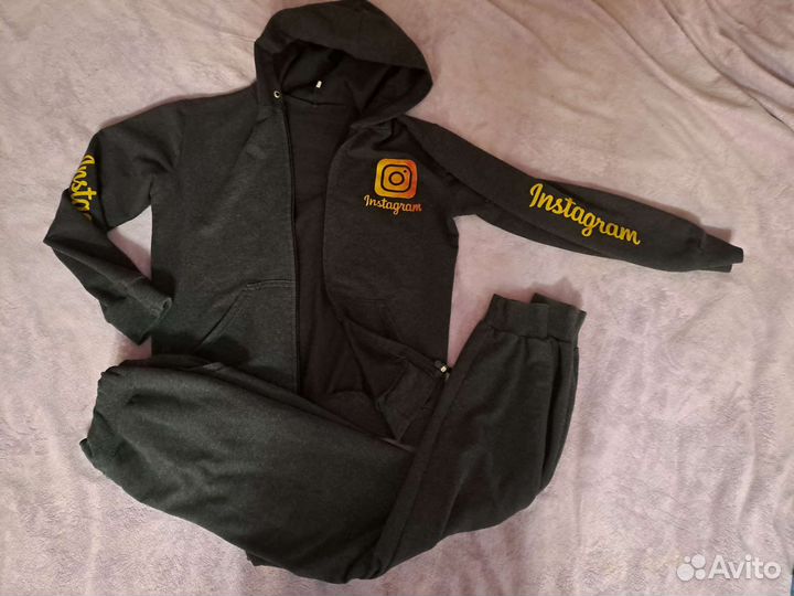 Спортивный костюм