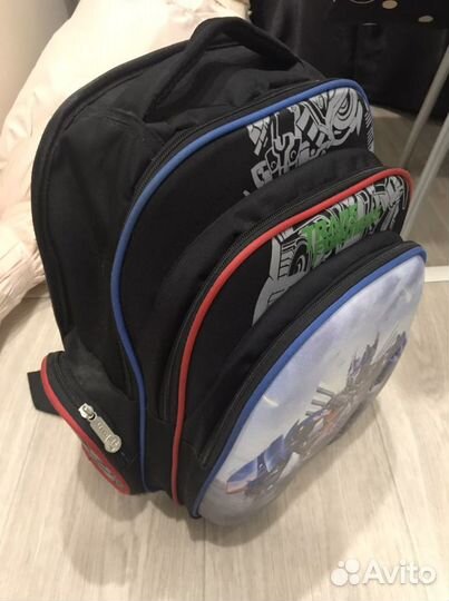 Рюкзак школьный