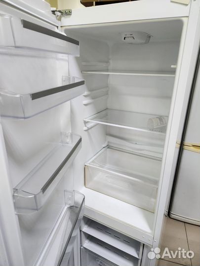 Холодильник двухкамерный