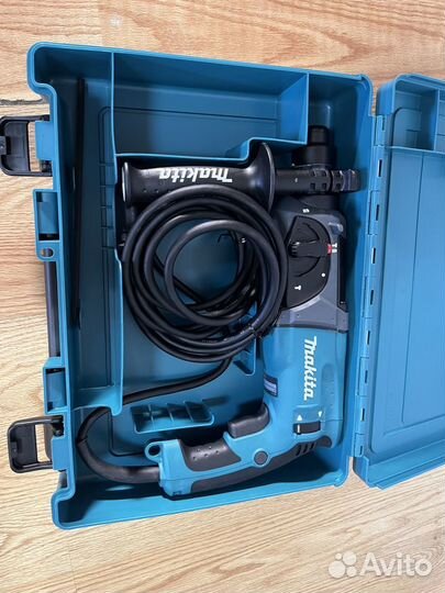 Сетевой перфоратор makita HR2470 оригинал