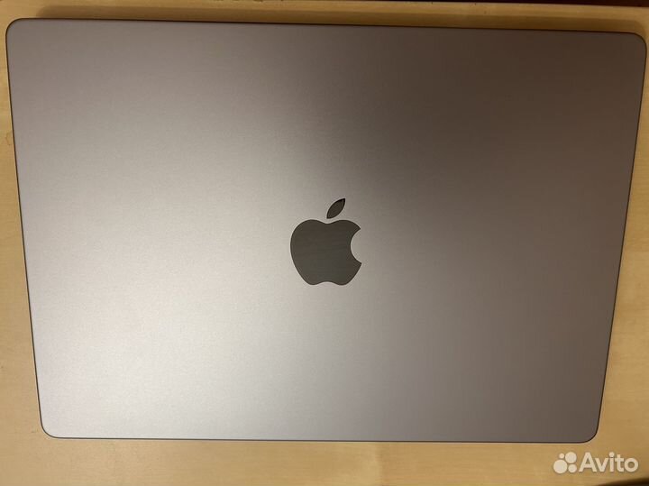 Macbook pro 14 m1 pro 526gb