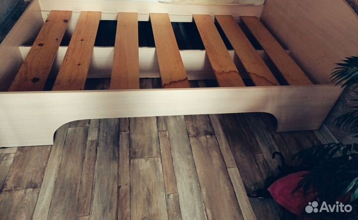 Продажа кровати бу