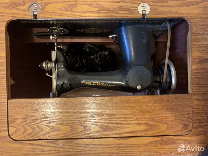 Швейная машина Подольск ножная
