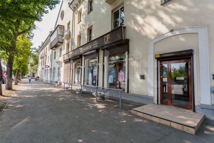 Продам торговое помещение, 175.2 м²