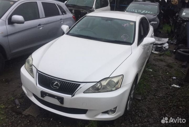 Крыло lexus is 250
