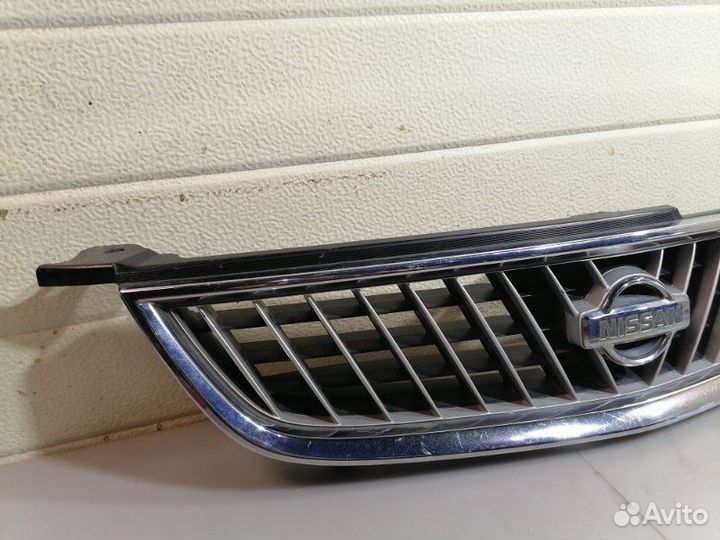 Решетка радиатора Nissan Sunny B15 1998