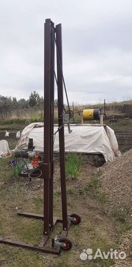 Стойка для бензобура