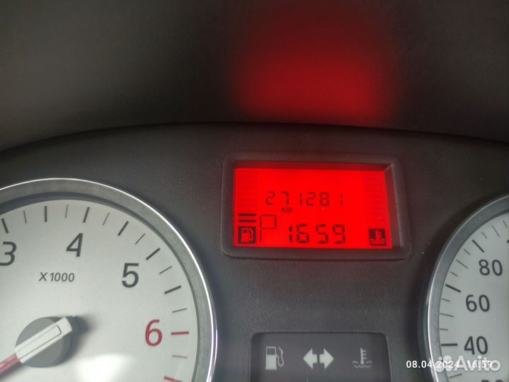 Renault Logan 1.6 AT, 2011, 280 380 км