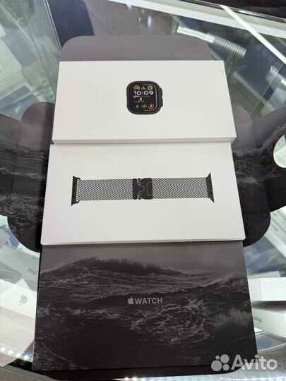 Apple Watch Ultra 2 Black 2024 Milanese Loop