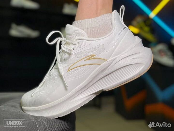 Кроссовки Оригинал Anta Air Walker Gold/White