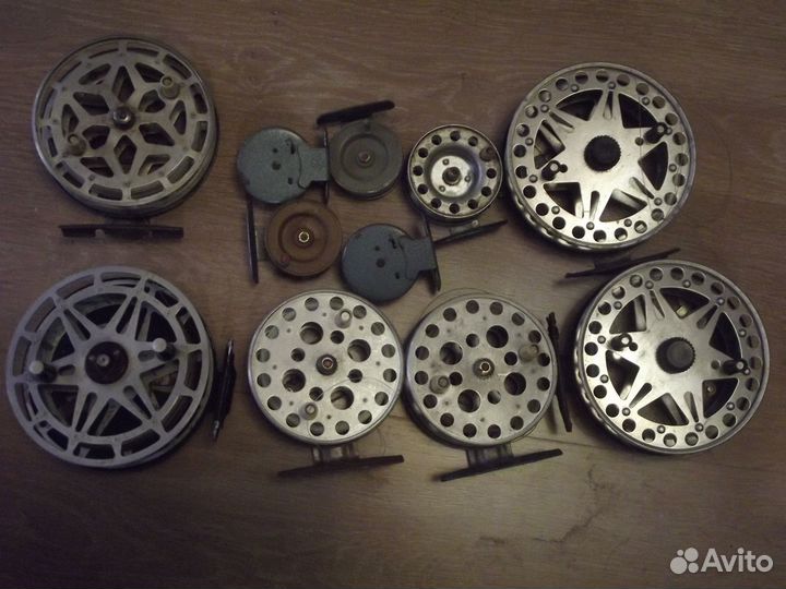 Катушки инерционные СССР 6 шт+5 шт мелких+ножи
