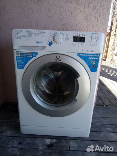 Стиральная машина Индезит 7 кг. б/у на запчасти