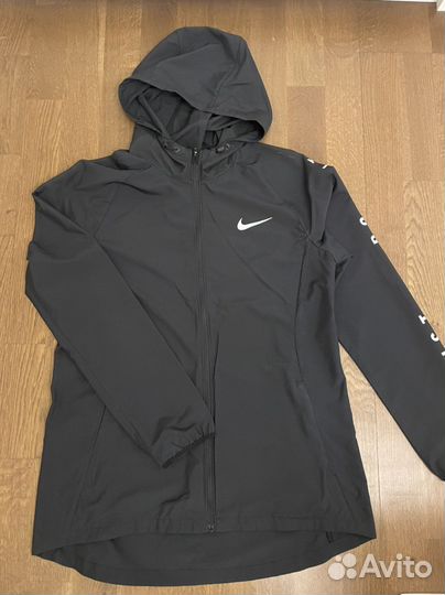 Ветровка куртка спортн вная оригинал nike