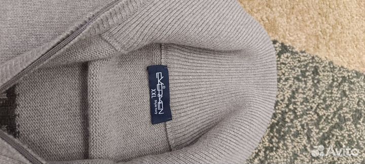 Свитер шерстяной мужской