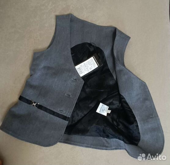 Школьная форма для девочки новая размер 30-128