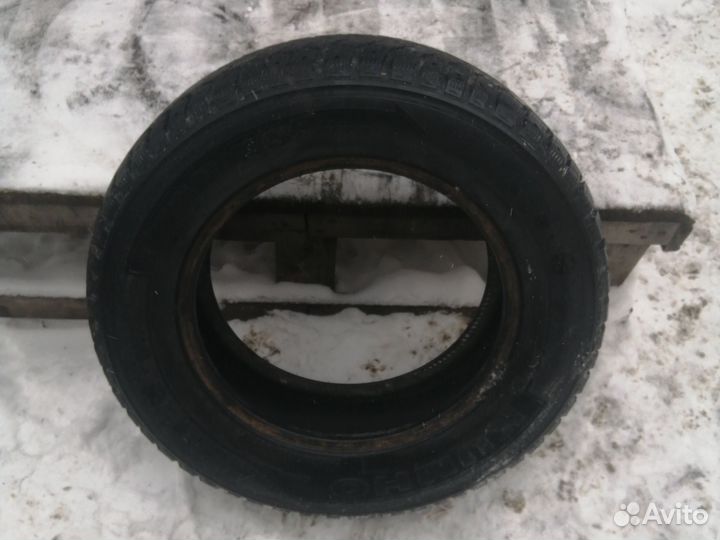 Kumho I'Zen Wis KW19 215/65 R16 95T