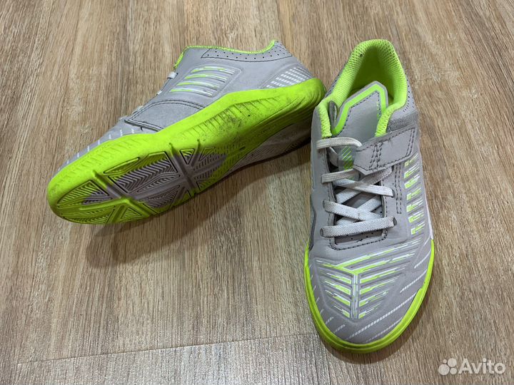 Кроссовки (футзалки)