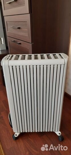 Масляный обогреватель DeLonghi