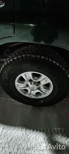 Bridgestone Blizzak LT 285/75 R16