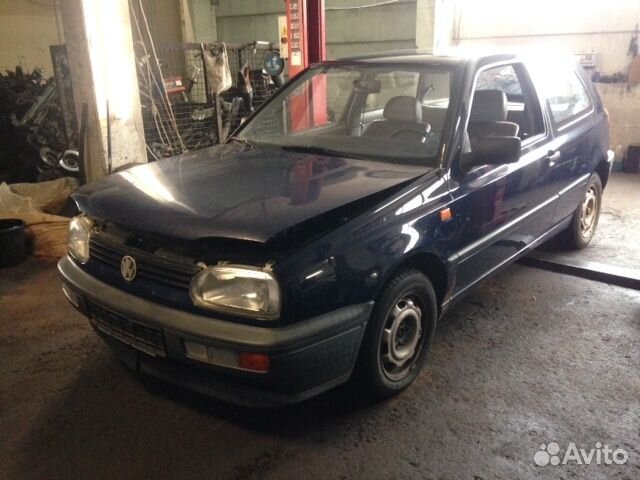 Разбор на запчасти Volkswagen Golf 3