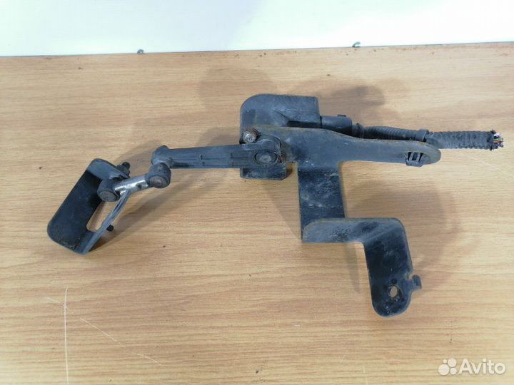 Датчик высоты дорожного просвета Nissan Teana J32