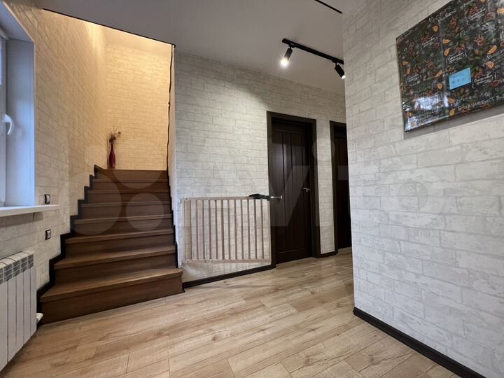 Дом 129 м² на участке 8 сот.