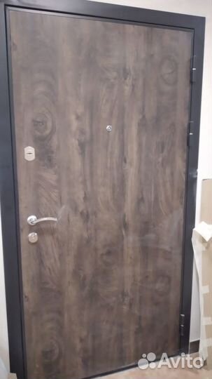 Дверь входная металлическая