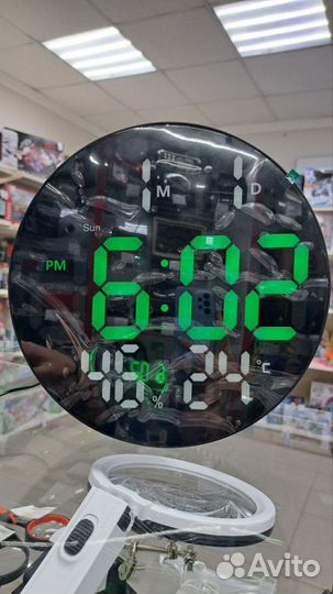 Часы электронные,круглые