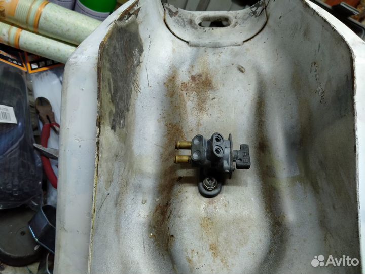 Продам бензобак