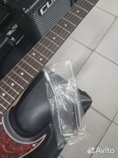 Электрогитара cort g110